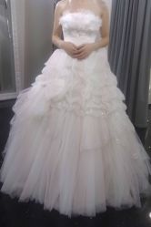 试衣秀-韩国天使嫁衣婚纱礼服馆(上海旗舰店)