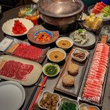 国潮大片级火锅店空降杭州滨江樱花里……