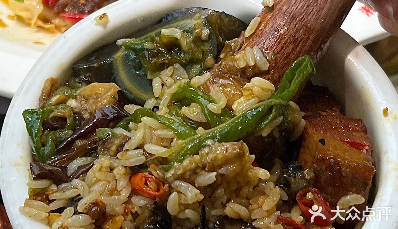 不愧是上海、长沙湘菜排队王