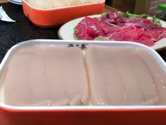 -两三事小郡肝串串香火锅(桂庙店)