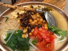 -山那边·米线厨房(华采天地店)