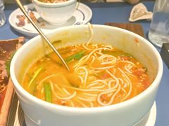 腾冲小锅米线-一坐一忘云南菜(嘉里中心店)