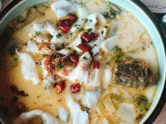 酸菜鲈鱼-石头咕(葵蓬店)