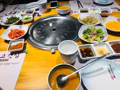 -唯成•韩国炭火烤肉 유성고기