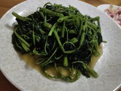-茅屋大酒店
