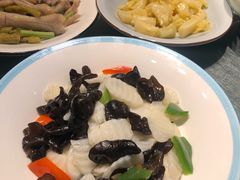 -侬佳蒸菜馆(听潮店)