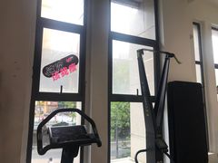 -汗水空间私教健身连锁(SM广场店)