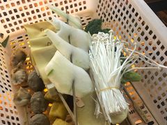-万记麻辣烫国展总店