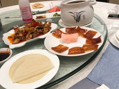 金牌片皮鸭-亢龙太子酒轩(东湖店)