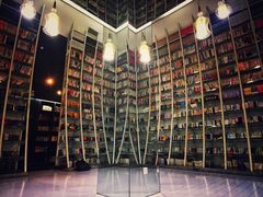 -钟书阁(松江泰晤士小镇店)