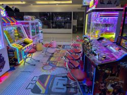 -Fang Fang Monkey·方方猴(国瑞购物中心店)