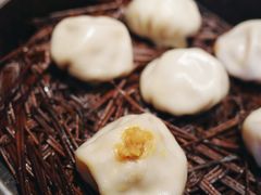 蟹黄汤包-鸡鸣汤包(复地活力广场店)