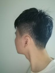 -苑苑发型设计