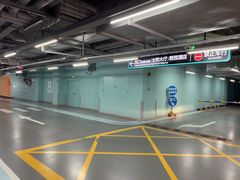 -环球港-停车场