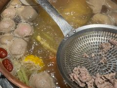 -牛村来人潮汕牛肉火锅(西单店)