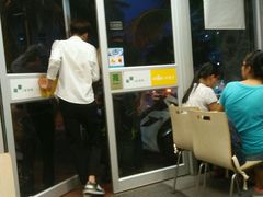 -华莱士·全鸡汉堡(海口学院店)