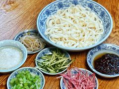 老北京炸酱面-门框胡同百年卤煮(新街口店)