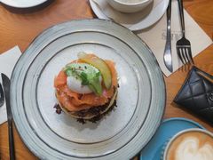 三文鱼水波蛋松饼-AFS Cafe & Canteen(闽江二路店)