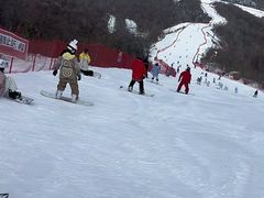 -鳌山滑雪度假区