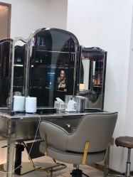 -BULB STUDIO 巴柏明星发型工作室