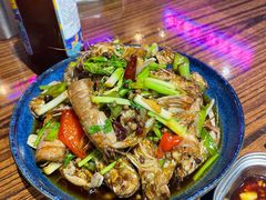香辣爬爬虾-蚝堡海鲜·威海菜·海肠捞饭·烧烤·亚洲吃蚝公司(幸福门店)