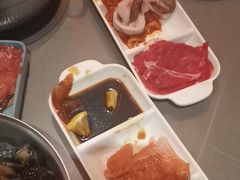 -黑金·寻焰自助百汇·烤肉·火锅(中街店)
