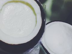 -志龙皇冠吃货椰子铺