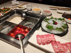 -海底捞火锅鲜切牛肉主题店(长寿路店)
