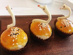 天鹅流沙酥-名苑皇宫酒家(来魅力壁画村店)