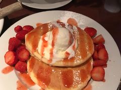 -Pancakes on the rocks(Darling Harbour)