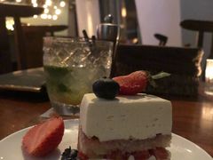 草莓蛋糕-上海柏悦酒店·世纪100牛排馆