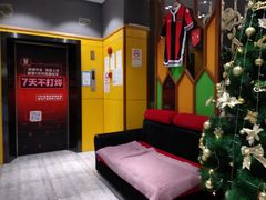 -7天连锁酒店(上海徐家汇龙华路地铁站店)