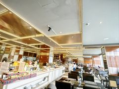 -大中华希尔顿酒店-念自助餐·嗨啤·小龙虾