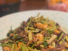 小炒黄牛肉-小厨师·二十年沈家门小海鲜(百井坊巷店)