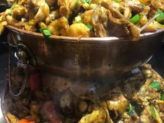 -巴四老城区炭火蛙锅(张江店)