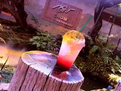 -Chom Cafe and Restaurant