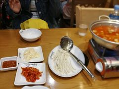 -江南猪肉商会无限续吃(弘大店)