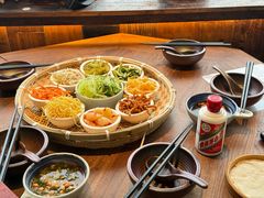 -包整·丝娃娃(一览甲秀楼风景店)