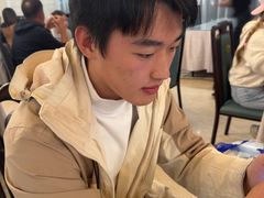 -汗腾格里·风味餐厅(新疆驻京办店)