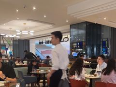 -港丽餐厅(高德置地店)