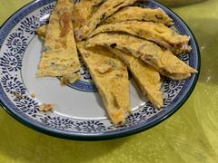 鱼肠煎蛋做法-东新美食