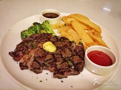 -WOLFGANG PUCK KITCHEN & BAR(迪士尼小镇店)