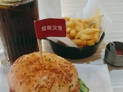 -必胜客(绿地新都会店)