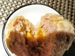 咸蛋黄狮子头-十面春风·江南面馆(崇宁路店)