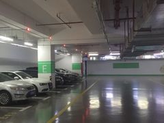 -新世界新丸中心-地下停车场