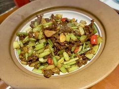 -魏铭鱼头捞饭(晋阳路店)