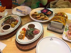 -Famous肥猫墨西哥音乐餐吧(五棵松华熙LIVE店)