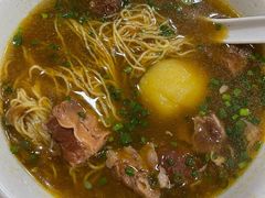 咖喱牛腩面-喜莲咖啡