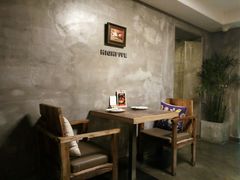 -HIGH FIVE哈福手工汉堡(桂林路店)