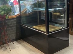 面包甜点陈列柜-清真·金城老碗牛肉面揪面片(兰州总店)